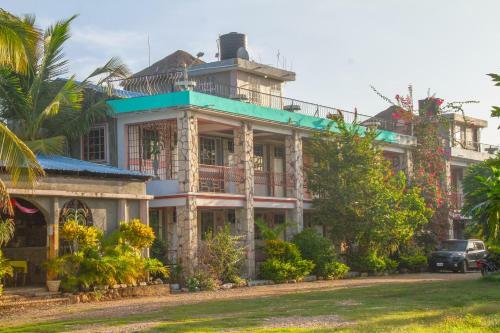 Rollanda Hotel