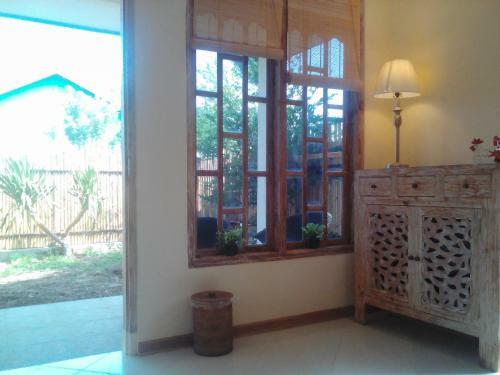 Mirror Cave House