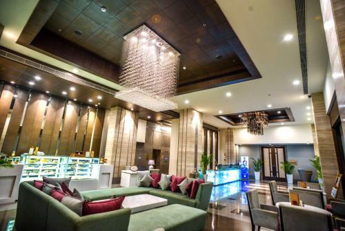 Hotel Efcee Sarovar Portico