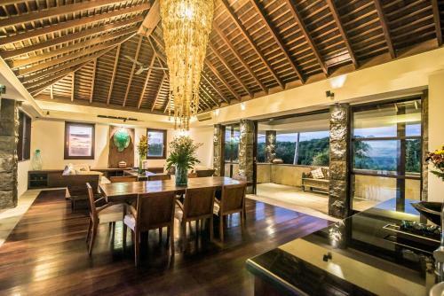 Pandawa Cliff Edge Ocean View Banyu Biru Villa