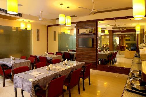Hostal Ahuja Residency - Jcm 77, Dlf Phase -2
