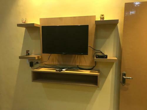 Redchillies Studio Apartment [bedroom +study Room]