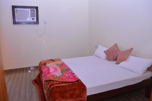 Hostal Saini Guest House