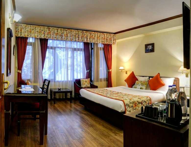 Hotel Summit Le Royale