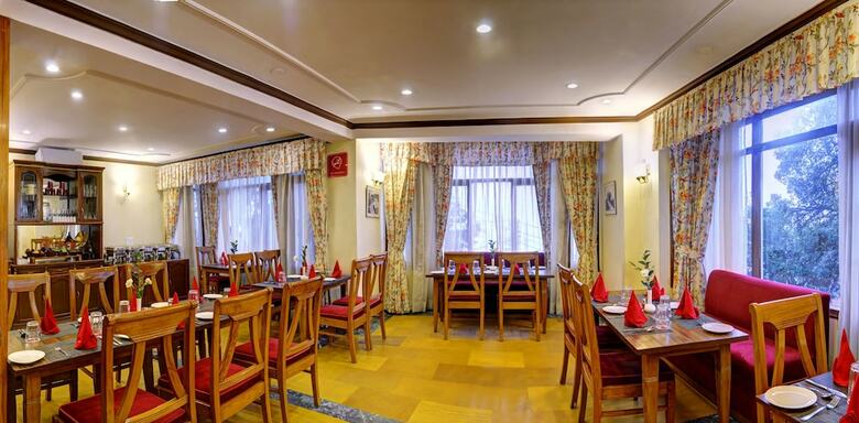 Hotel Summit Le Royale