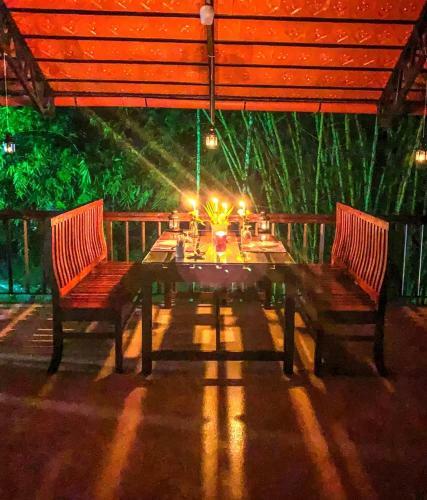 Hotel Bamboo Creek Resort