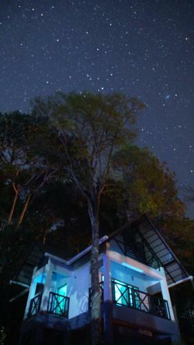 Hotel Woodrose Resort