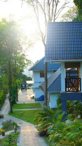 Hotel Woodrose Resort
