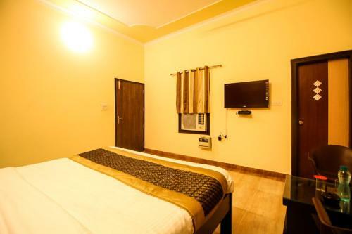 Hotel Oyo 8240 Maan Residency