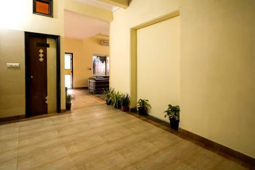 Hotel Oyo 8240 Maan Residency