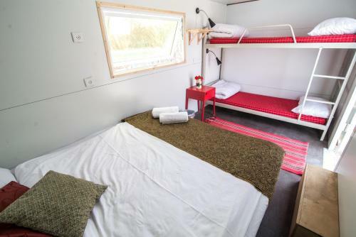 Me'ever Hostel