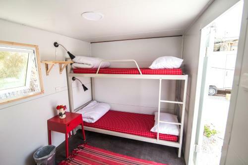 Me'ever Hostel