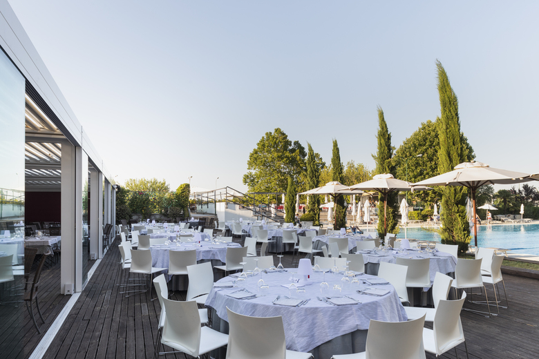 Living Place Hotel