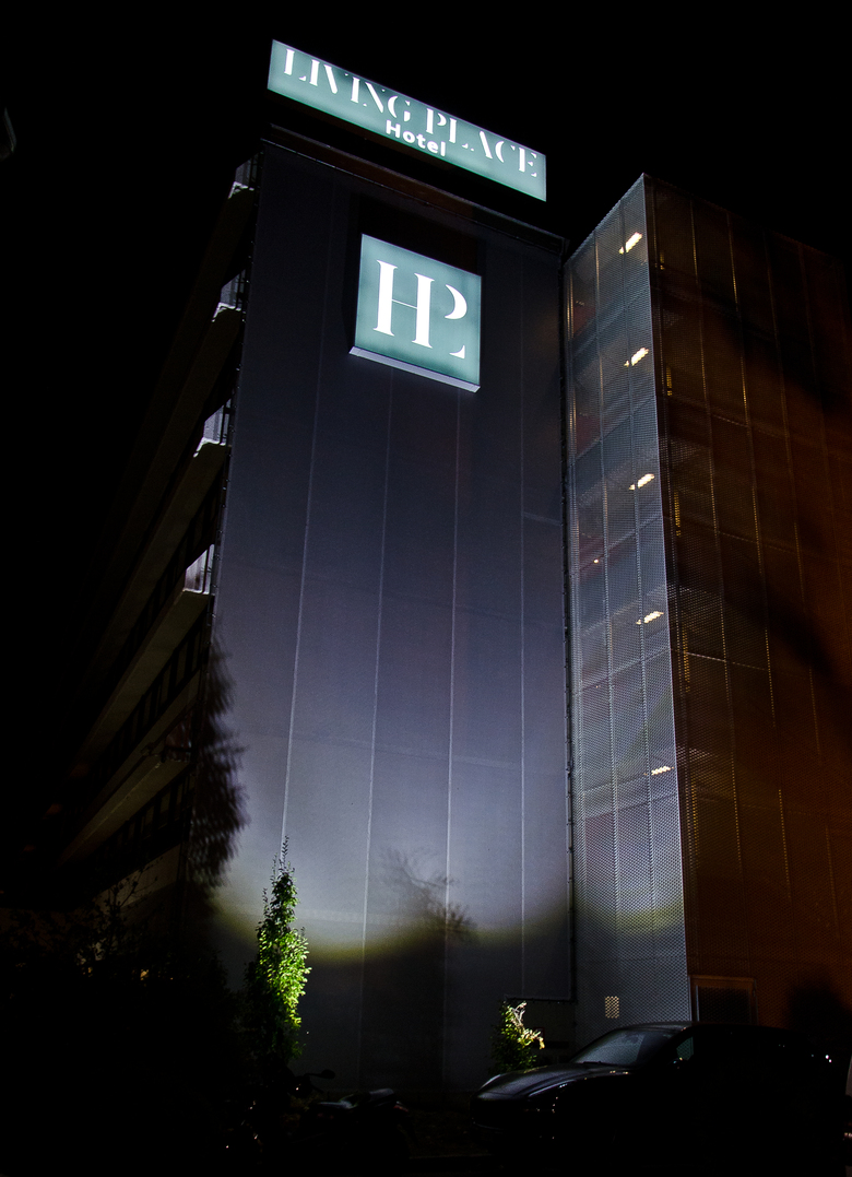 Living Place Hotel