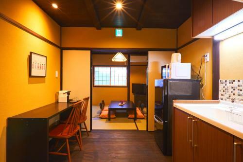 Hostal Rinn Matsubara Takasegawa