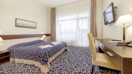 Hotel Egl? Plus Medical Spa