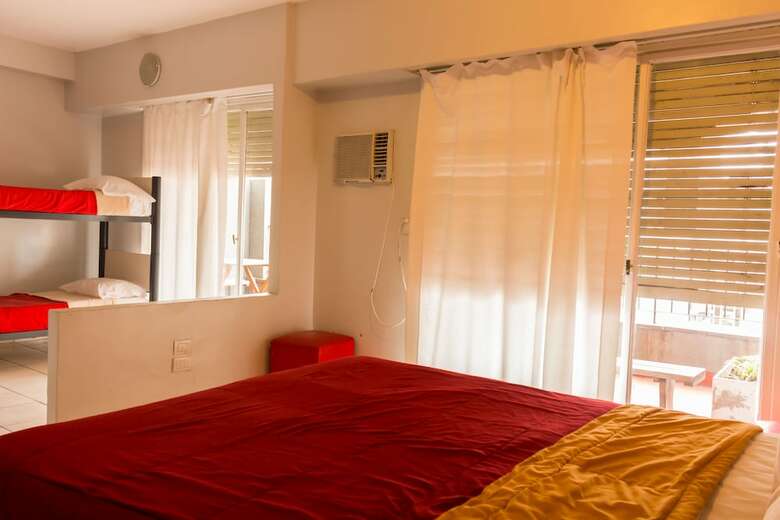 Hostal Florida Suites