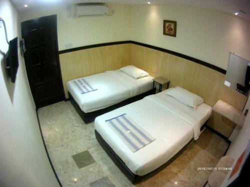 Hostal House11