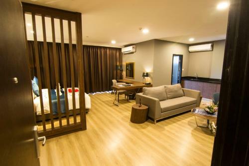 Goldenbay Hotel