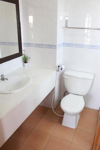 Apartamentos Marimari Marina Service Condo