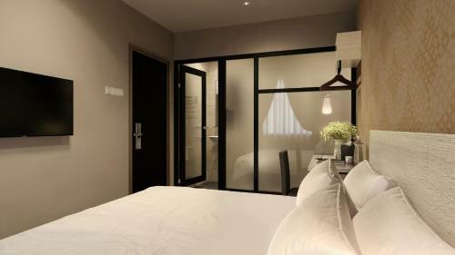 The Square Hotel