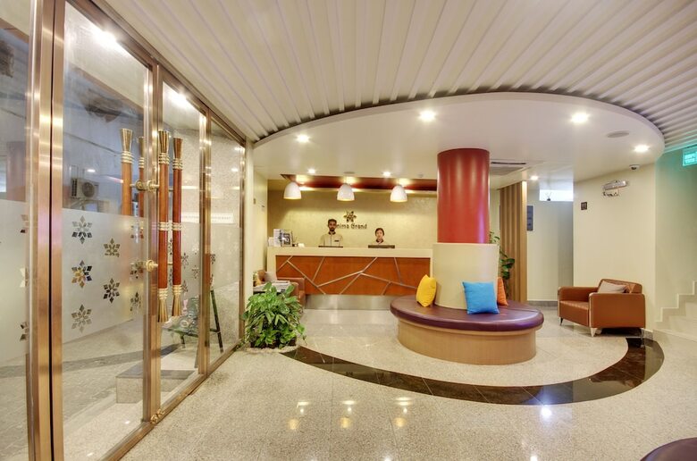 Hostal Unima Grand