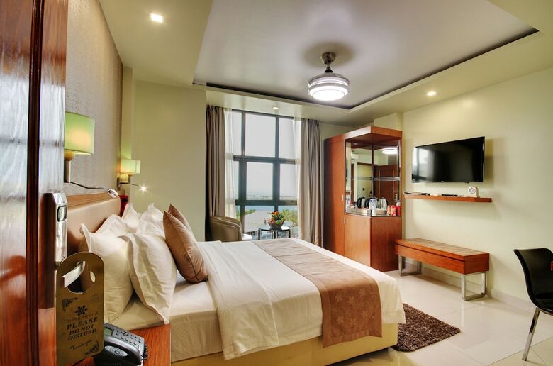Hostal Unima Grand