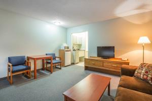 Hotel Econo Lodge Inn & Suites Cranbrook