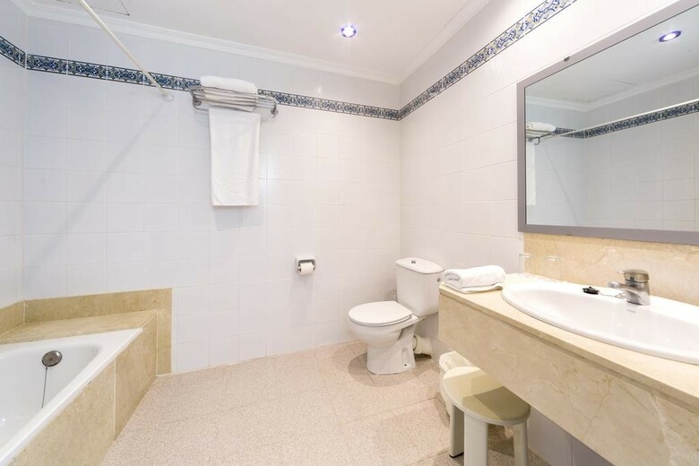 Hotel Globales Cala'n Blanes