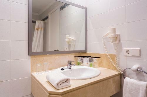 Hotel Globales Cala'n Blanes
