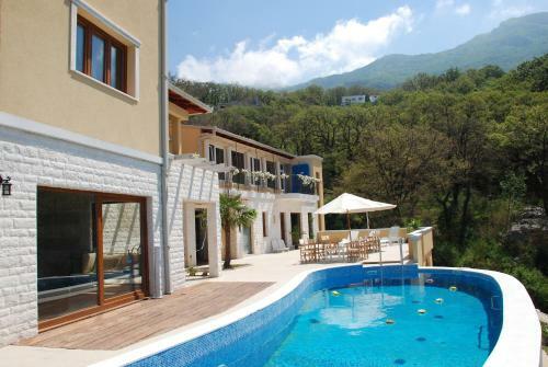Lux Villa