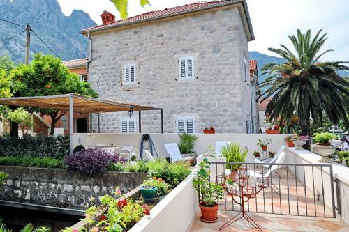 Apartamentos Ave R