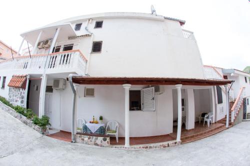 Hostal Guest House Slavuj
