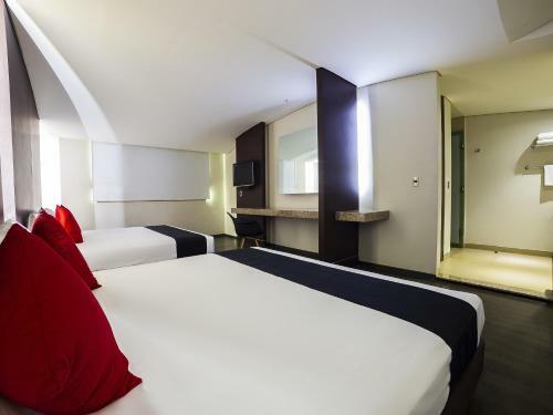 Hotel & Suites Ferri