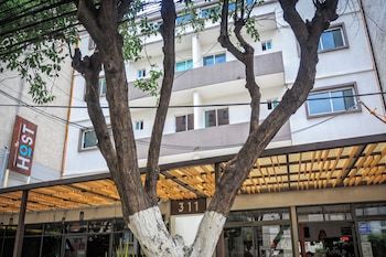 Apartamento The Host Business Suites