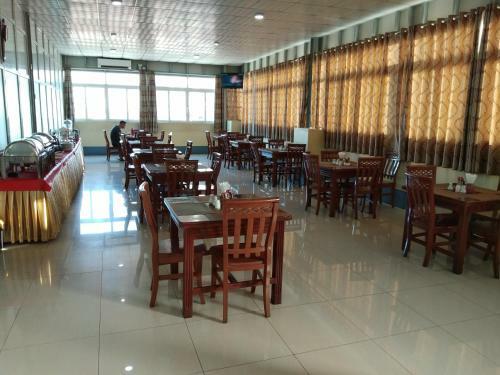 Man Shwe Li Hotel