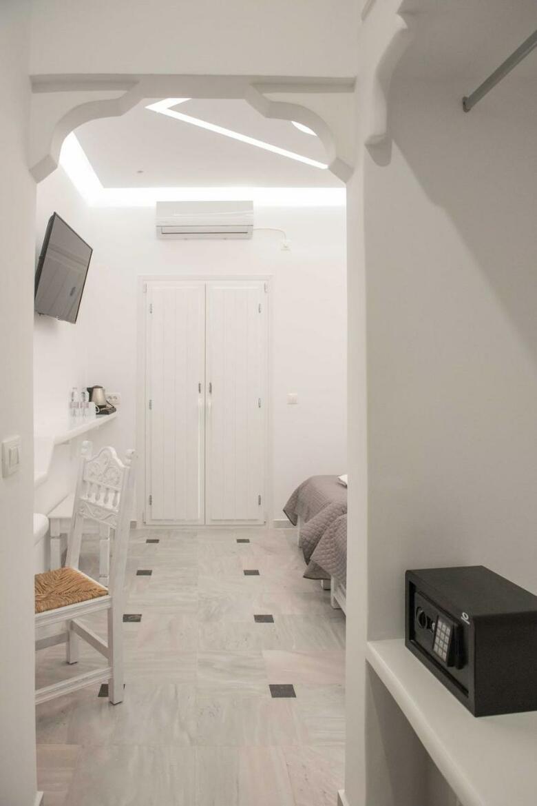 Hotel Cyclades