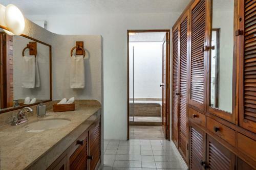 Homing Bird Casa Matuk