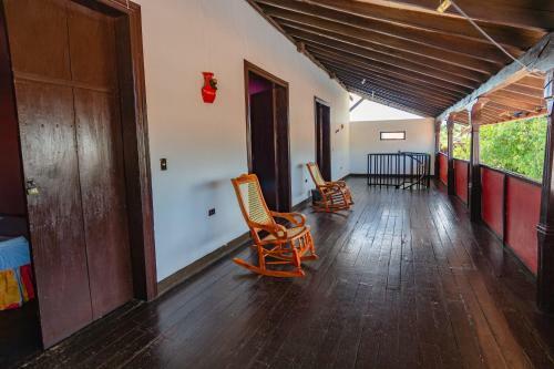 Albergue Hostal Lazybones