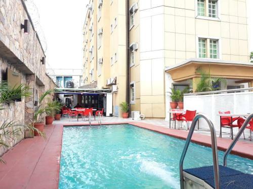K-one Hotel And Suites
