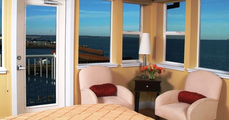 Hotel Cannery Pier