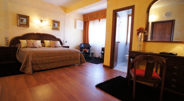 Hotel Montermoso