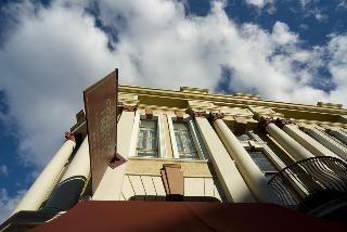 The County Hotel