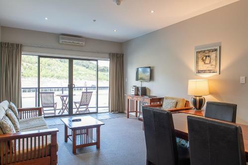 Portside Hotel - Heritage Collection