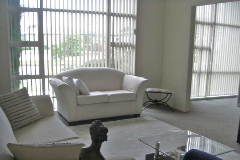 Ascot Holiday Home