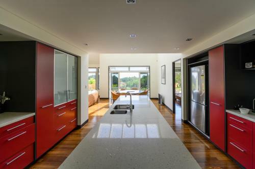 Vineyard Cottage - Paroa Bay Winery