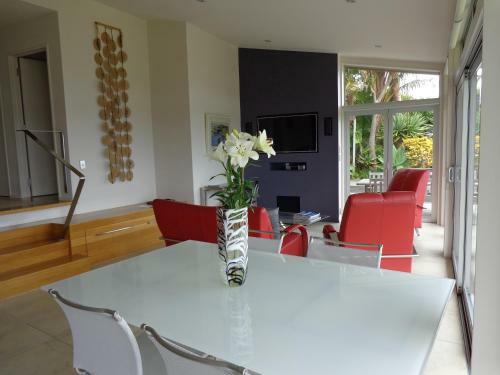 Nikau Apartments Waiheke Island
