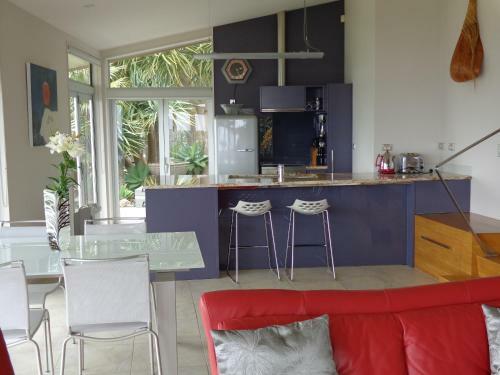 Nikau Apartments Waiheke Island