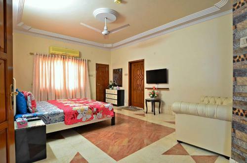Hostal Bluesky Guest House