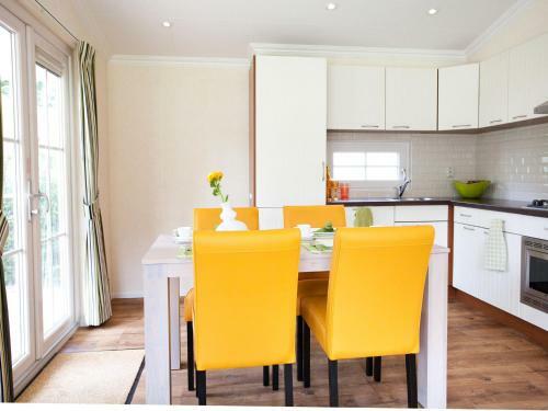 Hotel Holiday Home Type E.13